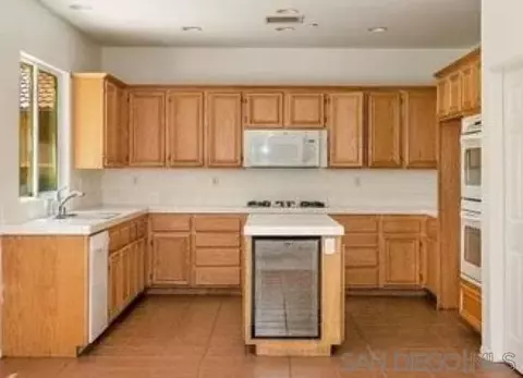 Kitchen - 1586 Silver Cup Ct, Redlands, CA 92374 photo 7 of 7