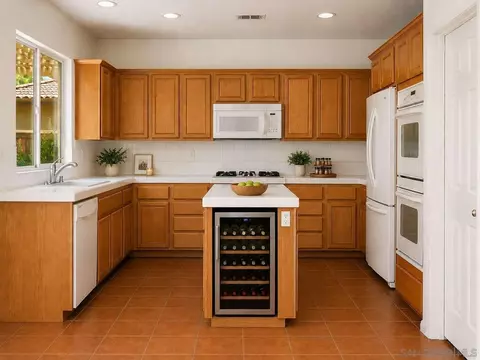 Kitchen - 1586 Silver Cup Ct, Redlands, CA 92374 photo 6 of 7