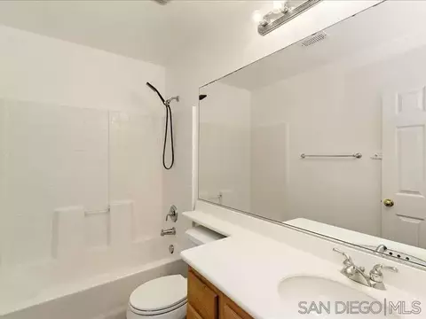 Bath - 1586 Silver Cup Ct, Redlands, CA 92374 photo 10 of 10