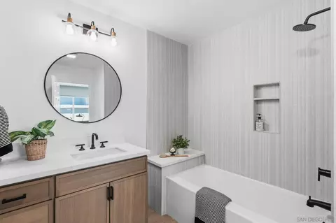 Bath - 4849 Flying Cloud Way, Carlsbad, CA 92008 photo 3 of 3