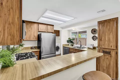 Kitchen - 10250 Michala Pl, Santee, CA 92071 photo 4 of 4