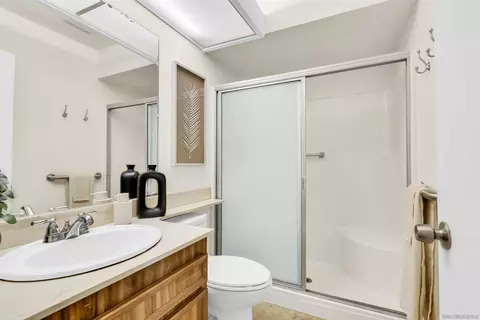 Bath - 10250 Michala Pl, Santee, CA 92071 photo 3 of 3