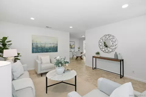 Living - 795 Via Callado, Oceanside, CA 92057 photo 2 of 4