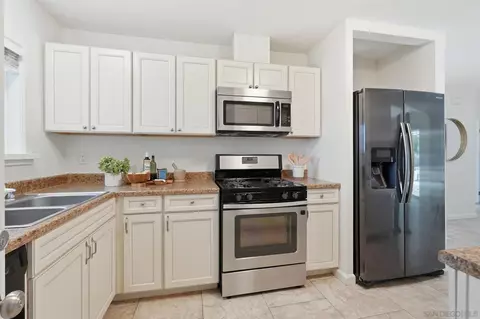 Kitchen - 795 Via Callado, Oceanside, CA 92057 photo 3 of 3