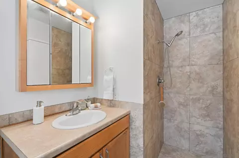 Bath - 795 Via Callado, Oceanside, CA 92057 photo 1 of 3