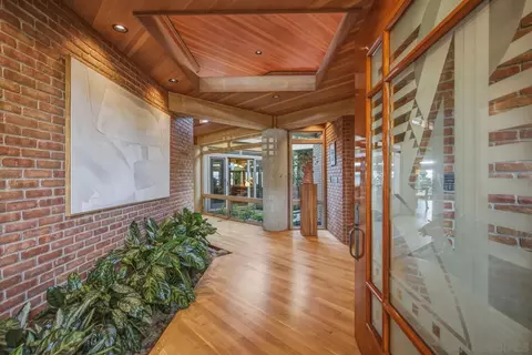 Entry Way - 411 1st St, Coronado, CA 92118 photo 1 of 3