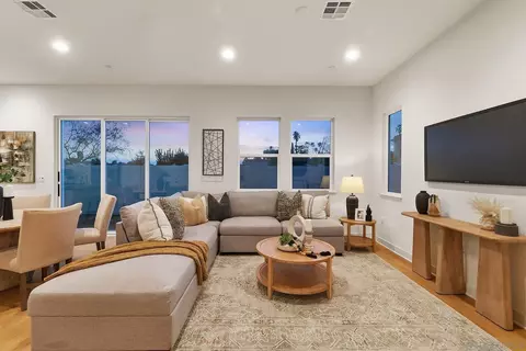 Living - 749 Michael Ct, Vista, CA 92081 photo 2 of 7