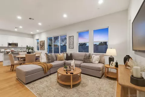 Living - 749 Michael Ct, Vista, CA 92081 photo 4 of 7