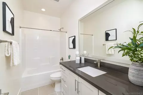 Bath - 749 Michael Ct, Vista, CA 92081 photo 4 of 4