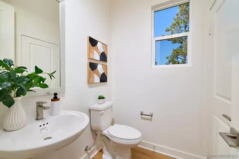 Bath - 749 Michael Ct, Vista, CA 92081 photo 2 of 4