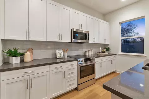 Kitchen - 749 Michael Ct, Vista, CA 92081 photo 2 of 4