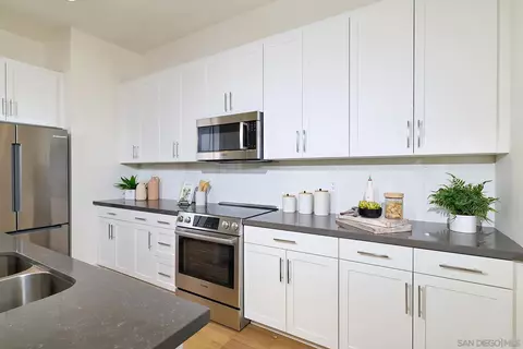 Kitchen - 749 Michael Ct, Vista, CA 92081 photo 4 of 4