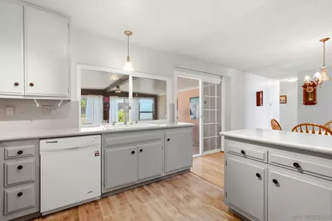 Kitchen - 1632 Danny Way, El Cajon, CA 92021 photo 4 of 5