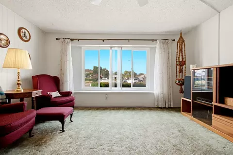 Living - 1632 Danny Way, El Cajon, CA 92021 photo 2 of 4