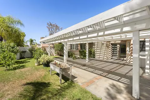 Exterior - 2011 Rachelle Pl, Escondido, CA 92025 photo 7 of 9