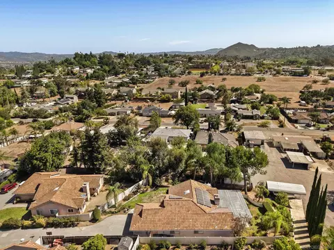 View/Area - 2011 Rachelle Pl, Escondido, CA 92025 photo 12 of 12