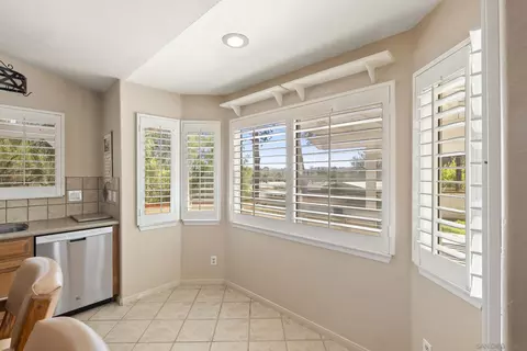 Kitchen - 2011 Rachelle Pl, Escondido, CA 92025 photo 5 of 5