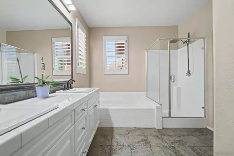 Bath - 73 Westwind Dr, Tustin, CA 92782 photo 3 of 4