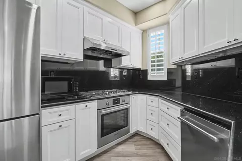 Kitchen - 73 Westwind Dr, Tustin, CA 92782 photo 4 of 5