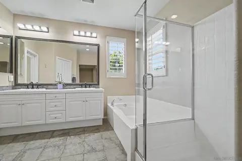 Bath - 73 Westwind Dr, Tustin, CA 92782 photo 2 of 4
