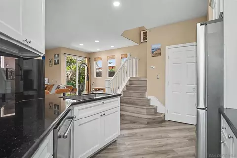 Kitchen - 73 Westwind Dr, Tustin, CA 92782 photo 5 of 5