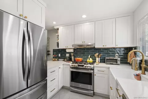 3985 Wabaska Dr #15, San Diego, CA 92107