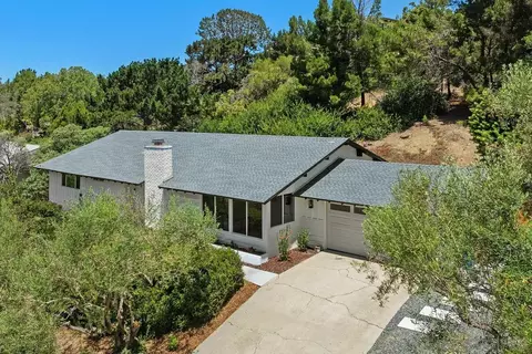 Exterior - 2586 Azure Coast Dr, La Jolla, CA 92037 photo 12 of 14