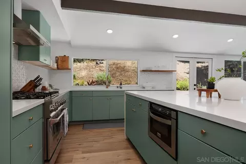 Kitchen - 2586 Azure Coast Dr, La Jolla, CA 92037 photo 3 of 4