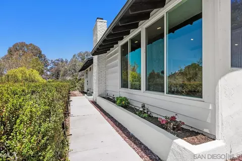 Exterior - 2586 Azure Coast Dr, La Jolla, CA 92037 photo 14 of 14
