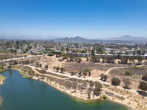 View/Area - 5710 Baltimore Dr #431, La Mesa, CA 91942 photo 8 of 20