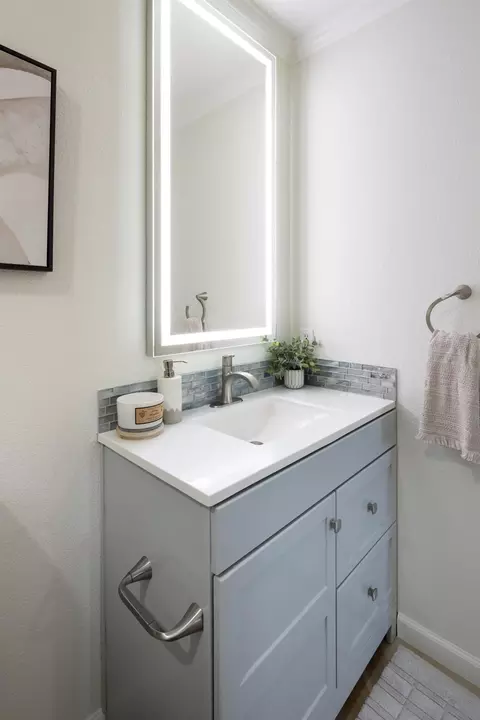 Bath - 5710 Baltimore Dr #431, La Mesa, CA 91942 photo 2 of 4
