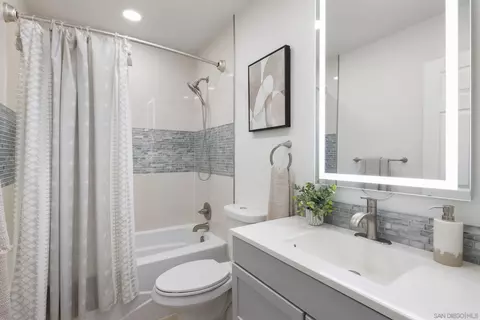 Bath - 5710 Baltimore Dr #431, La Mesa, CA 91942 photo 3 of 4