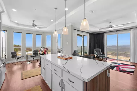 Kitchen - 13710 Calle Del Sol, Jamul, CA 91935 photo 3 of 5