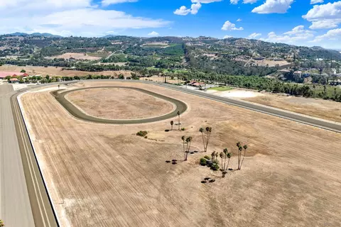 View/Area - 20 Via Alta Vis, Bonsall, CA 92003 photo 5 of 5