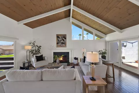 Living - 20 Via Alta Vis, Bonsall, CA 92003 photo 2 of 7