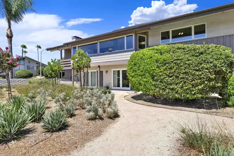 Exterior - 20 Via Alta Vis, Bonsall, CA 92003 photo 7 of 8