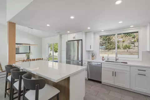 Kitchen - 10274 Pebble Beach Dr, Santee, CA 92071 photo 4 of 7