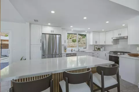 Kitchen - 10274 Pebble Beach Dr, Santee, CA 92071 photo 5 of 7
