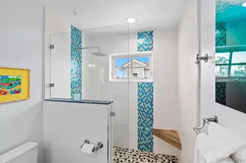 Bath - 763 G Ave, Coronado, CA 92118 photo 7 of 7