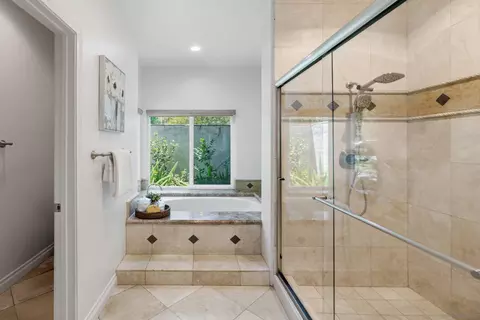 Bath - 15964 Cumberland Dr, Poway, CA 92064 photo 3 of 3