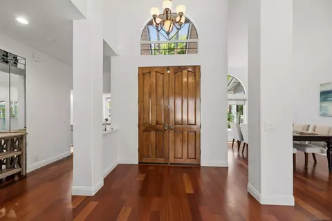 Entry Way - 15964 Cumberland Dr, Poway, CA 92064 photo 2 of 5