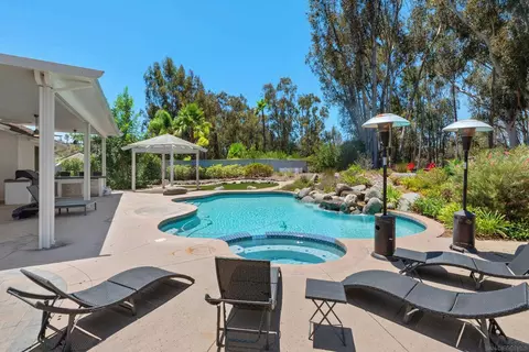 Exterior - 15964 Cumberland Dr, Poway, CA 92064 photo 4 of 13