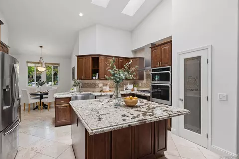 Kitchen - 15964 Cumberland Dr, Poway, CA 92064 photo 2 of 4