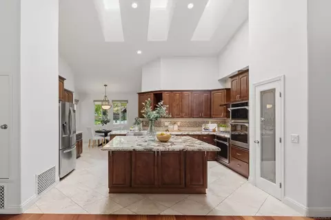 Kitchen - 15964 Cumberland Dr, Poway, CA 92064 photo 1 of 4