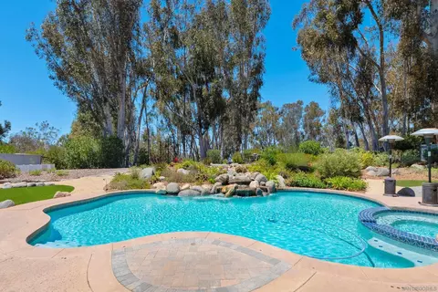 Exterior - 15964 Cumberland Dr, Poway, CA 92064 photo 5 of 13