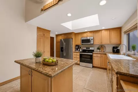 Kitchen - 4744 Via Serra, Fallbrook, CA 92028 photo 1 of 2