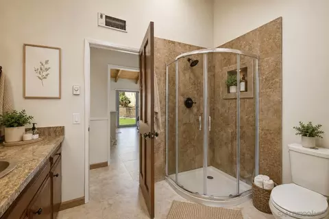 Bath - 4744 Via Serra, Fallbrook, CA 92028 photo 4 of 4