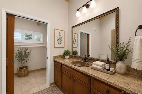 Bath - 4744 Via Serra, Fallbrook, CA 92028 photo 3 of 4