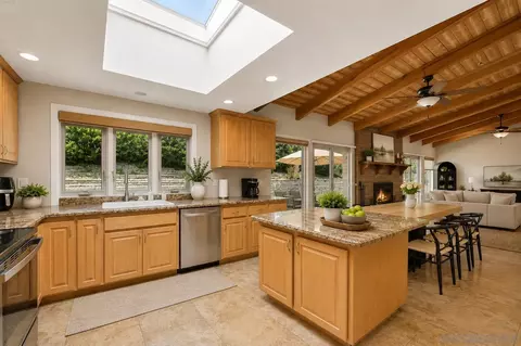 Kitchen - 4744 Via Serra, Fallbrook, CA 92028 photo 2 of 2