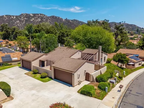 2053 Golden Circle Dr, Escondido, CA 92026